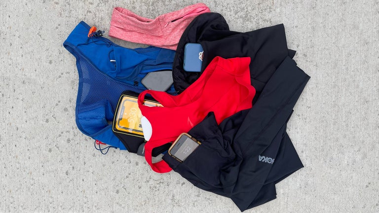 Ask A Gear Guru: How Should I Carry My Phone While Running? – Triathlete Ask A Gear Guru: How Should I Carry My Phone While Running? – Triathlete